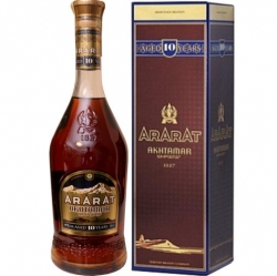Brandy ARARAT 10 Years 40% 0,7l Box