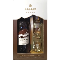 Brandy ARARAT 5 Years 40% 0,7l 3x Sklo Box