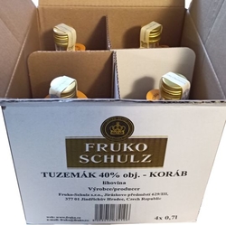 Rum Tuzemák 40% 0,7l lodička-korábek x4